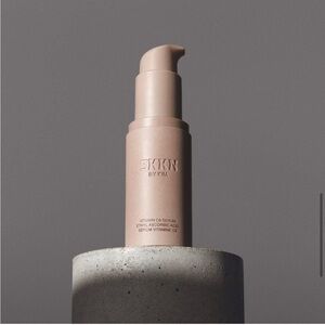 SKKN by Kim Kardashian Vitamin C8 Serum Aging Discoloration Aging 1 FL Oz